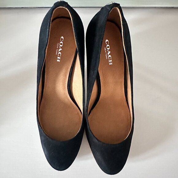 NWOB Coach Round Toe Black Suede Pumps Size 8 - Picture 6 of 6